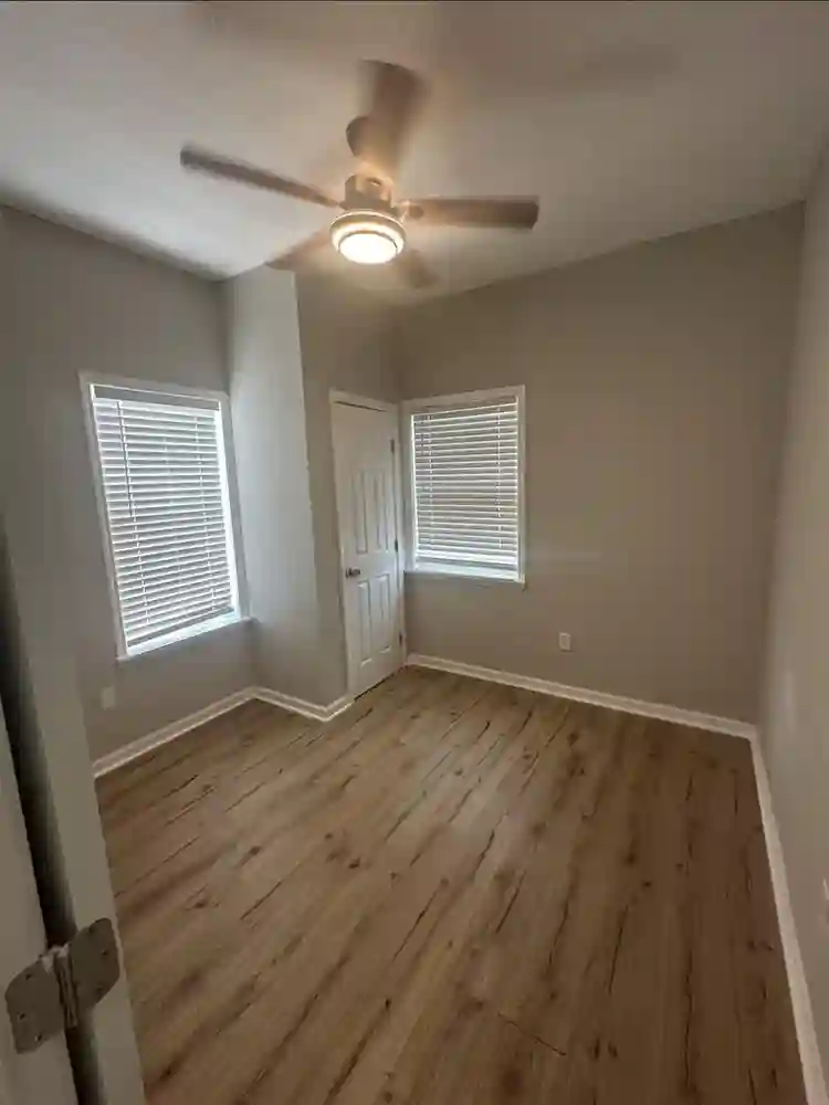Newly renovated 4BR 2bath house