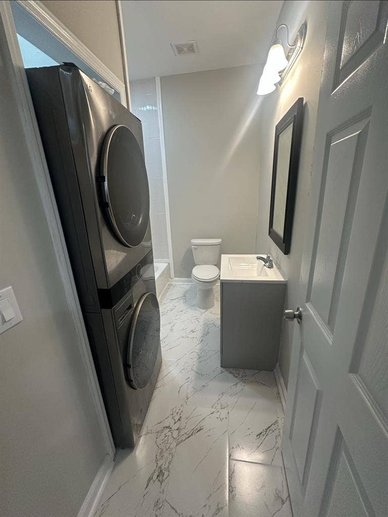 Newly renovated 4BR 2bath house