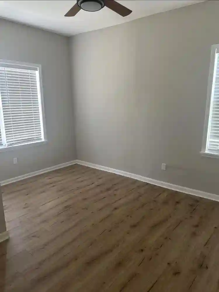 Newly renovated 4BR 2bath house