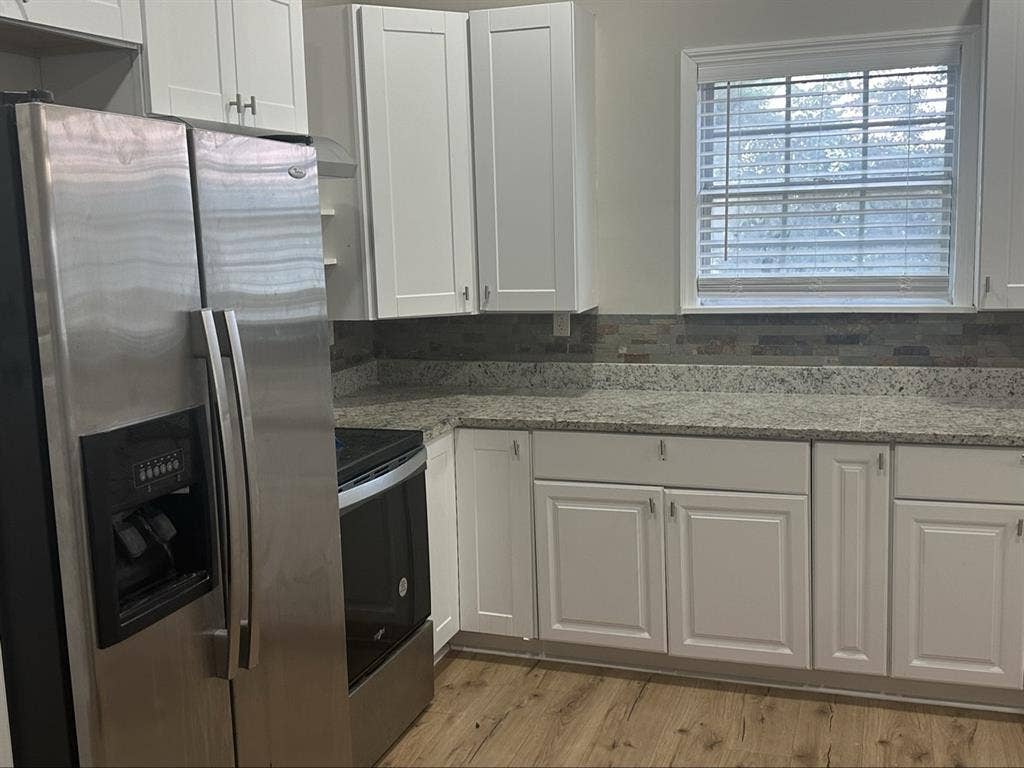 Newly renovated 4BR 2bath house