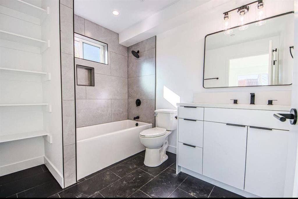 Roommate Wanted- NoHo- $1000/month
