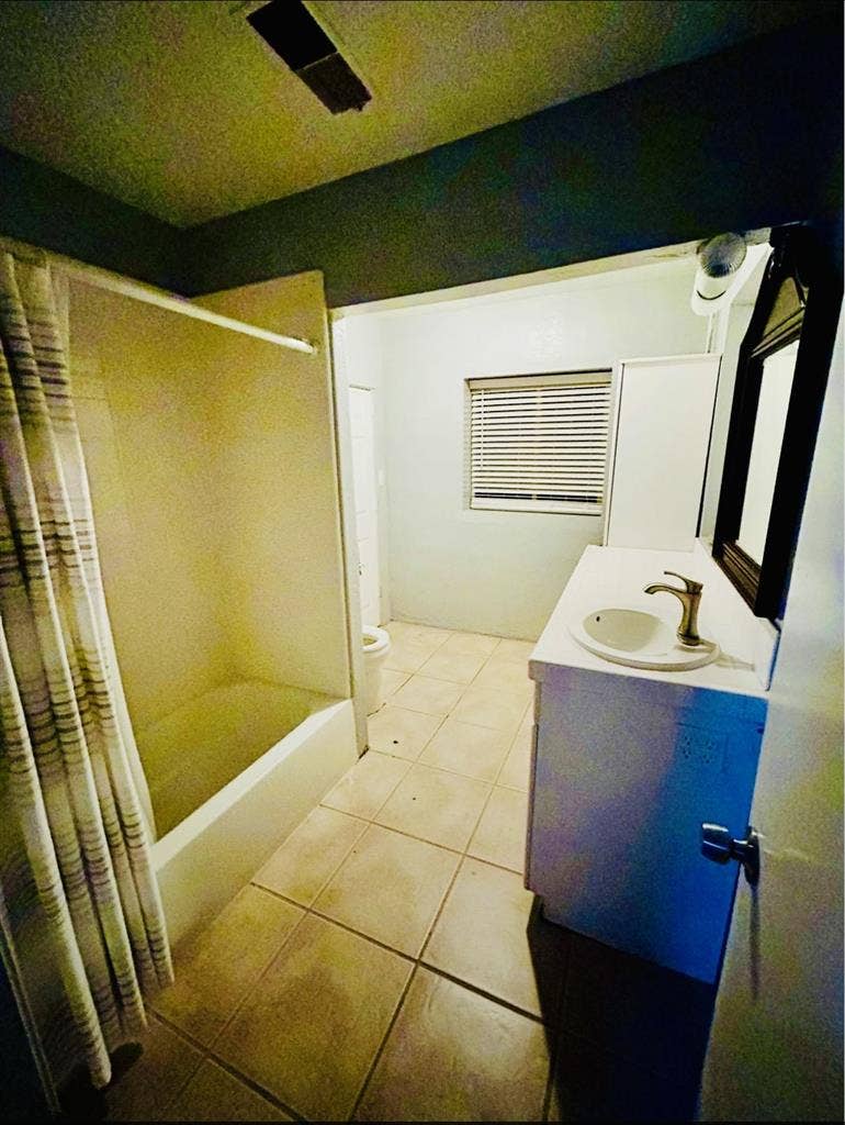 Private room for rent