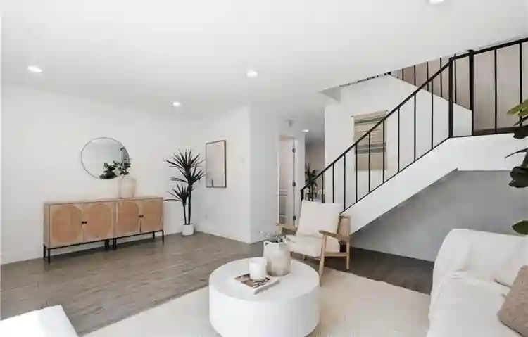 Townhouse in South Coast Metro
