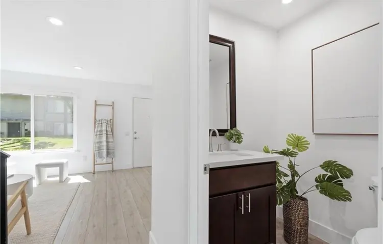 Townhouse in South Coast Metro