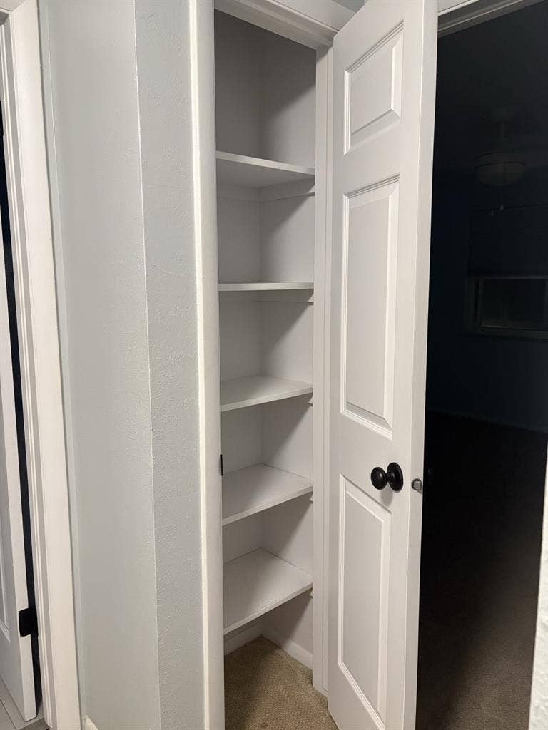 Roommate wanted