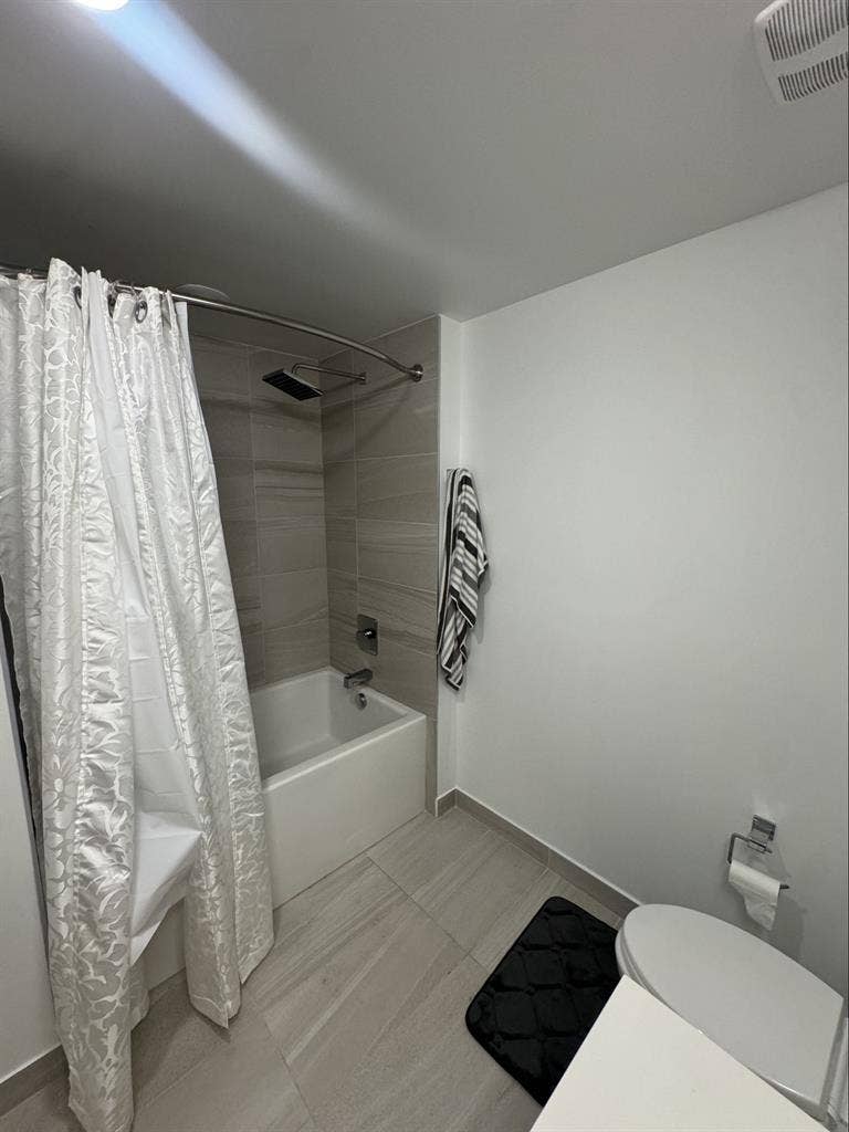 Luxury Room Available –Near I 95