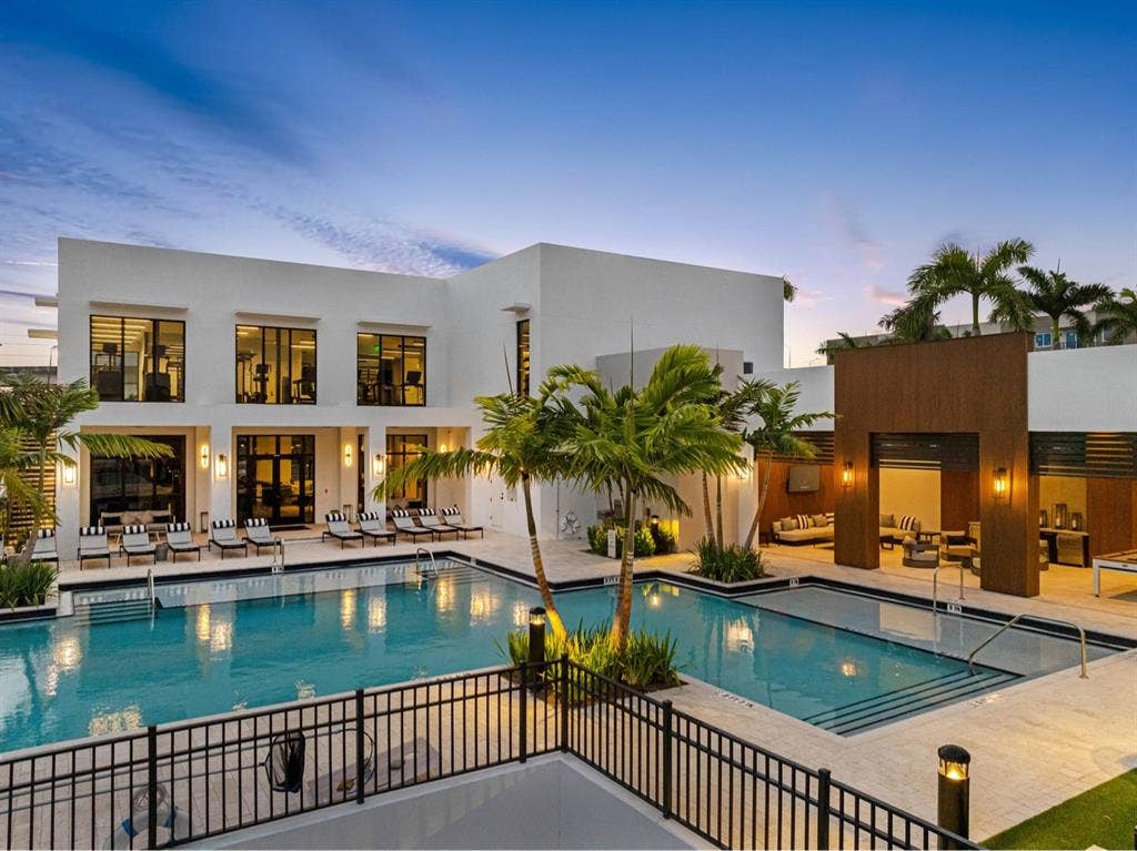 Luxury Room Available –Near I 95