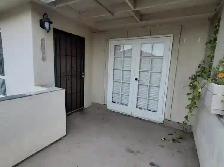 Looking for Roomie Incredible spot!