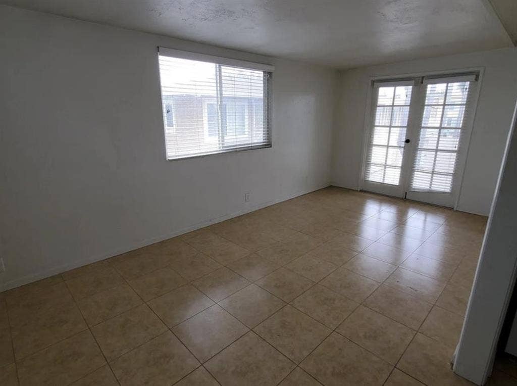 Looking for Roomie Incredible spot!