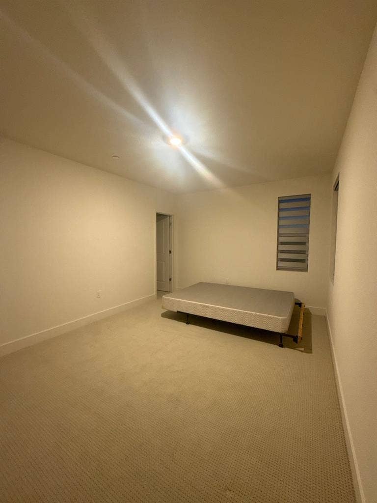 200 sqFT bedroom for rent in Dublin