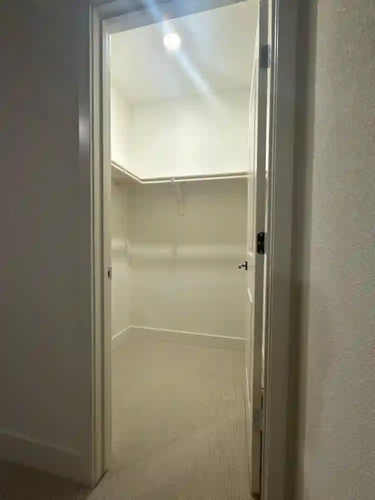 200 sqFT bedroom for rent in Dublin