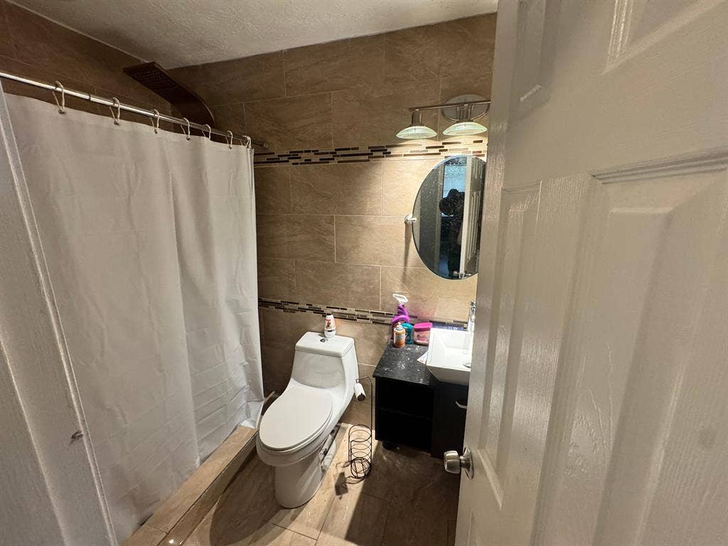 4 BR in College Park