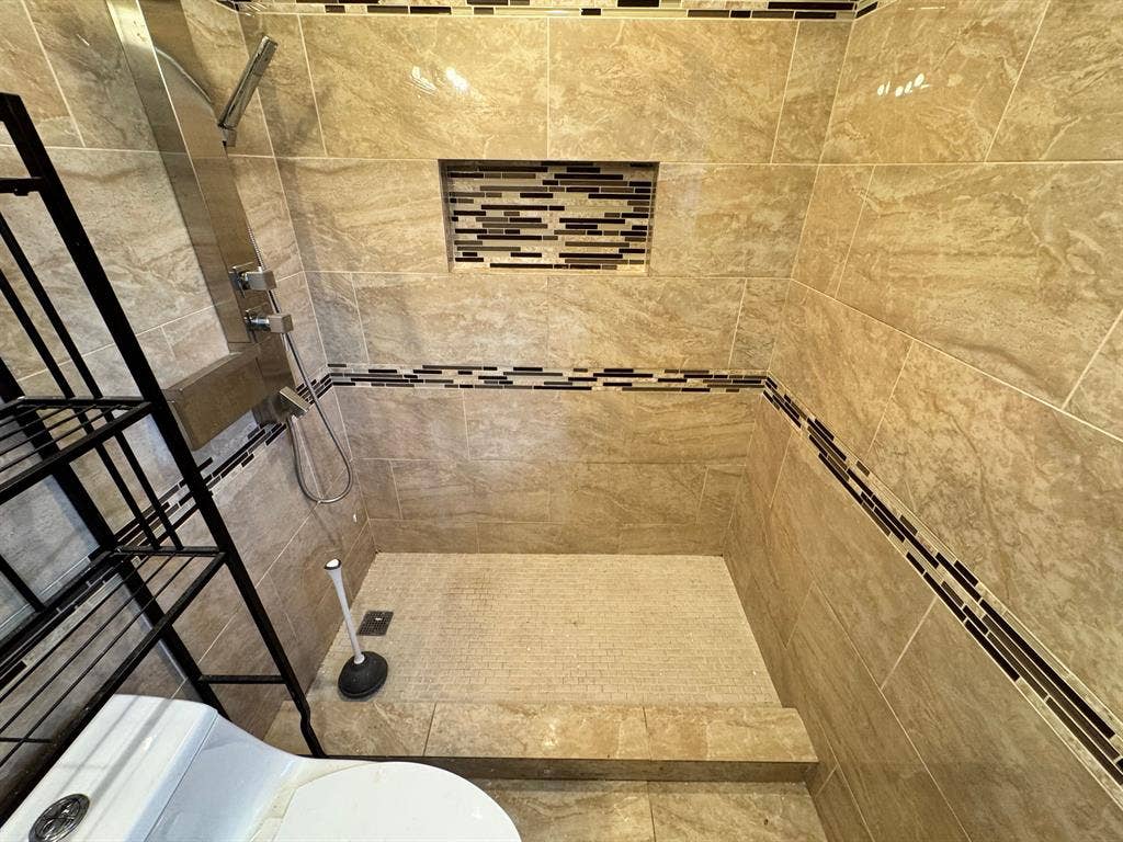 4 BR in College Park