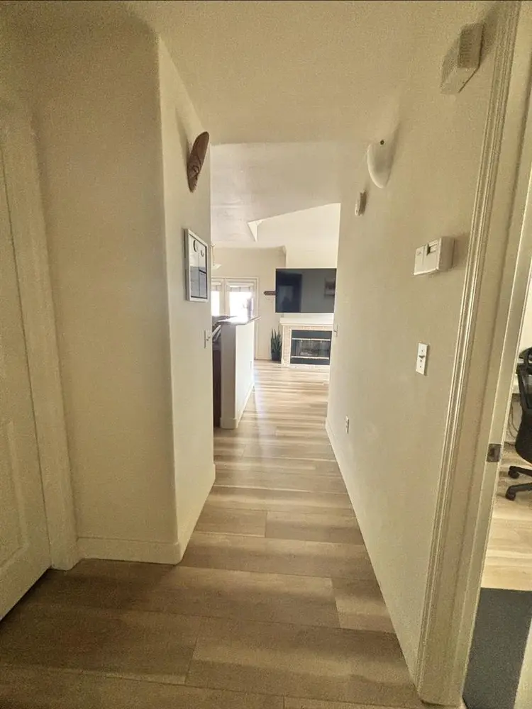 Rent a private bedroom and bathroom
