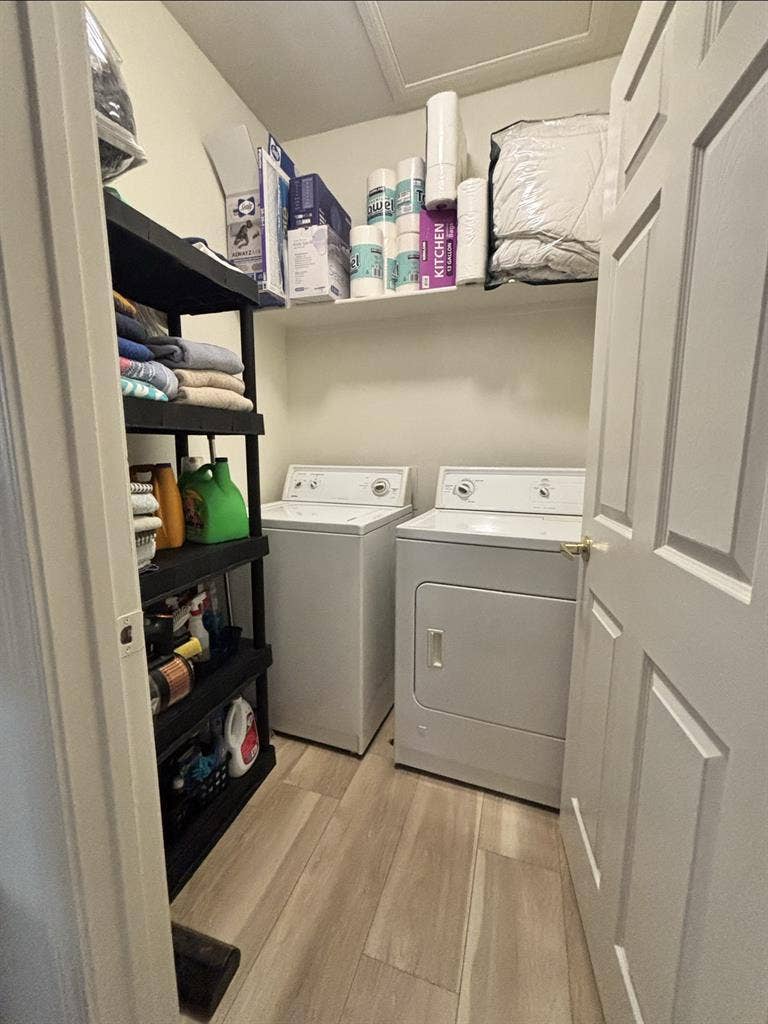 Rent a private bedroom and bathroom