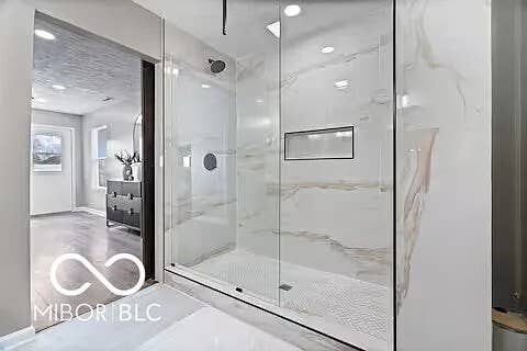 Fully furnished & close to downtown