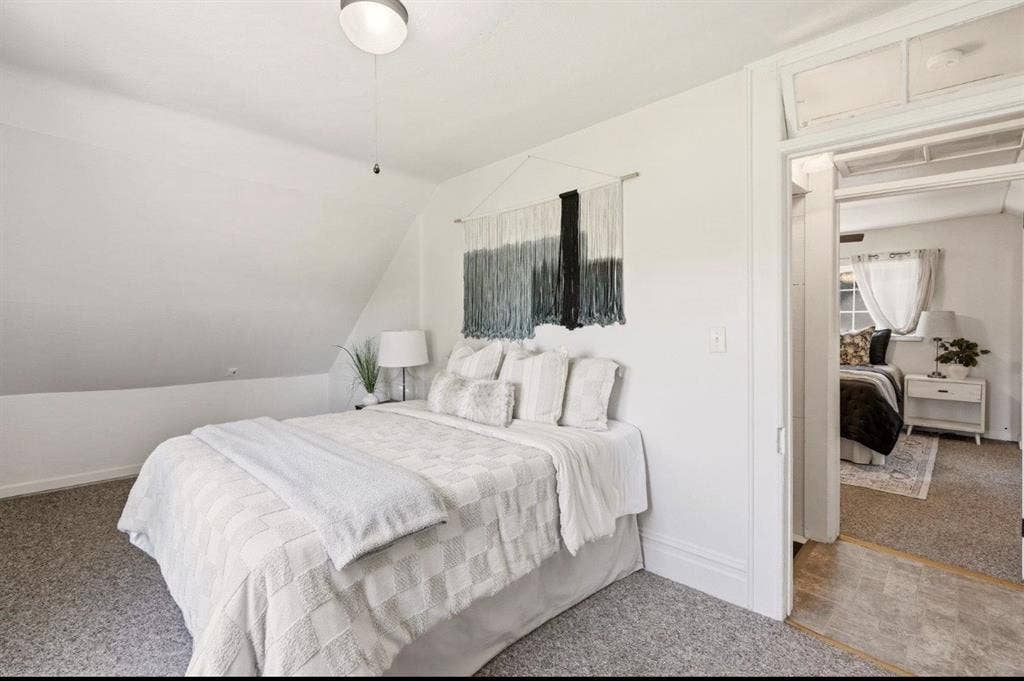 Room for rent half bath attached