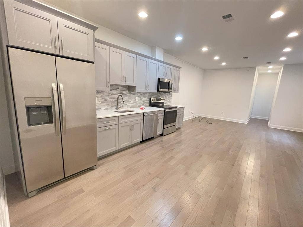 Apartment unit near the Drexel
