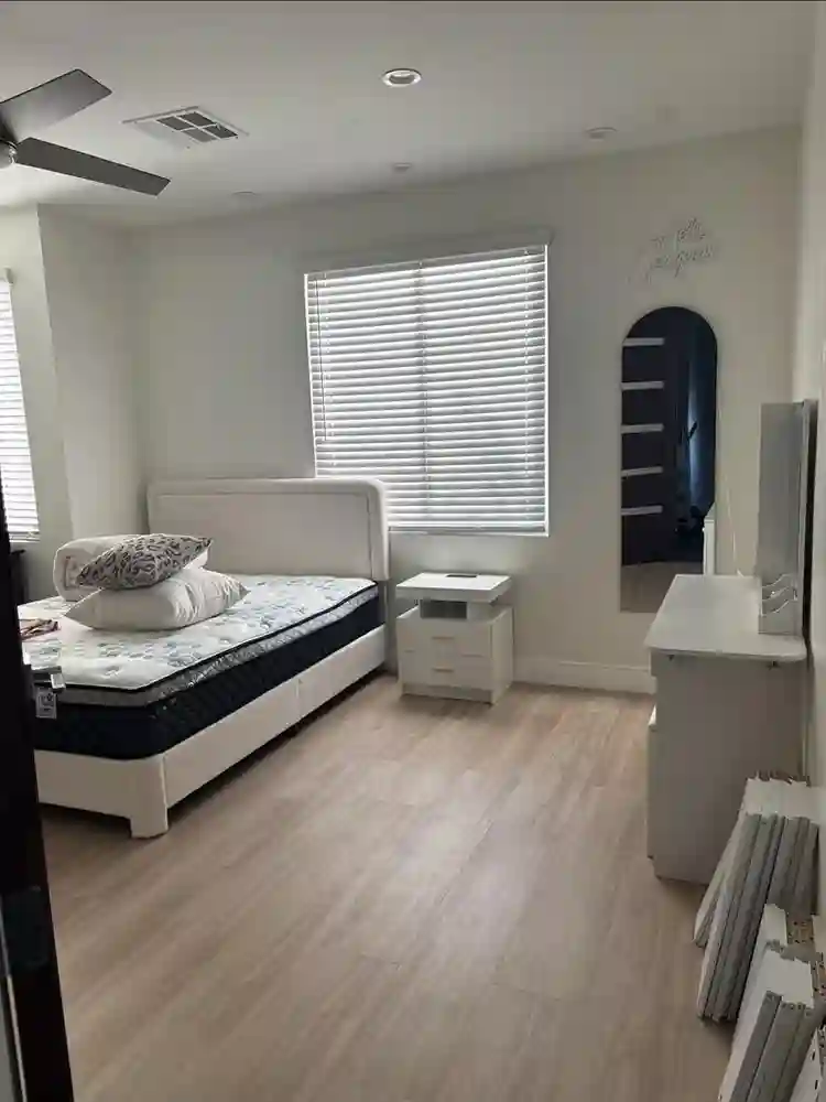 Two Rooms w/ private bath, closet