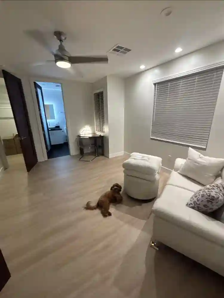 Two Rooms w/ private bath, closet