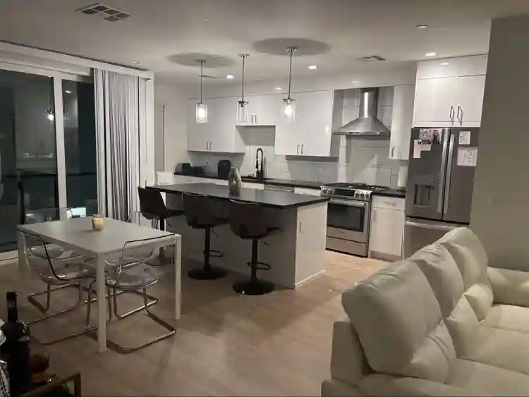 Two Rooms w/ private bath, closet