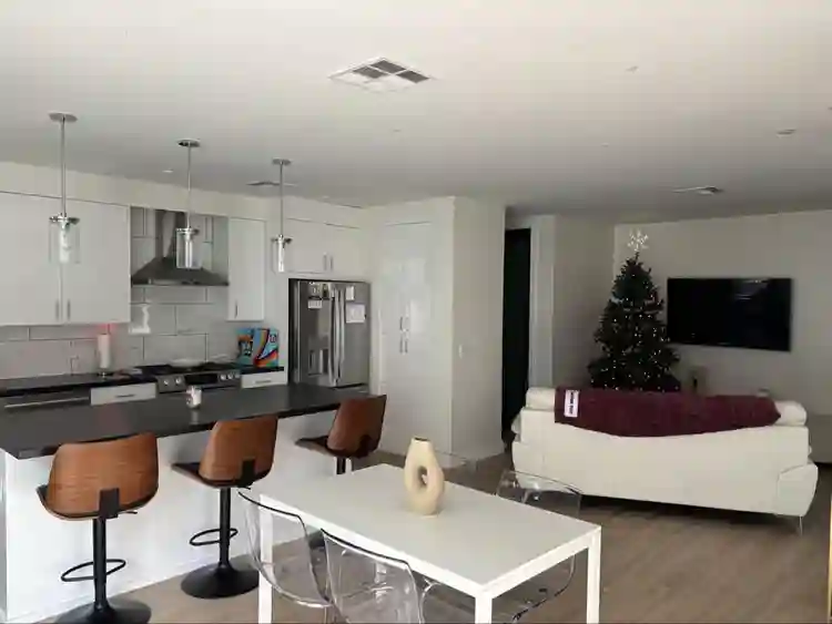 Two Rooms w/ private bath, closet