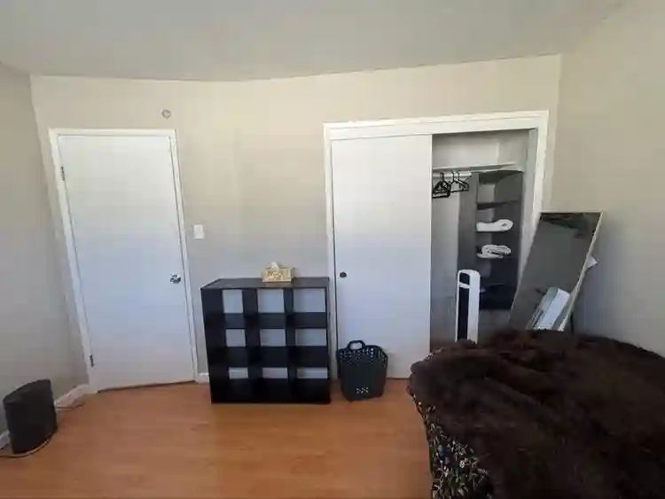 1R00m in Sunnyvale include bills