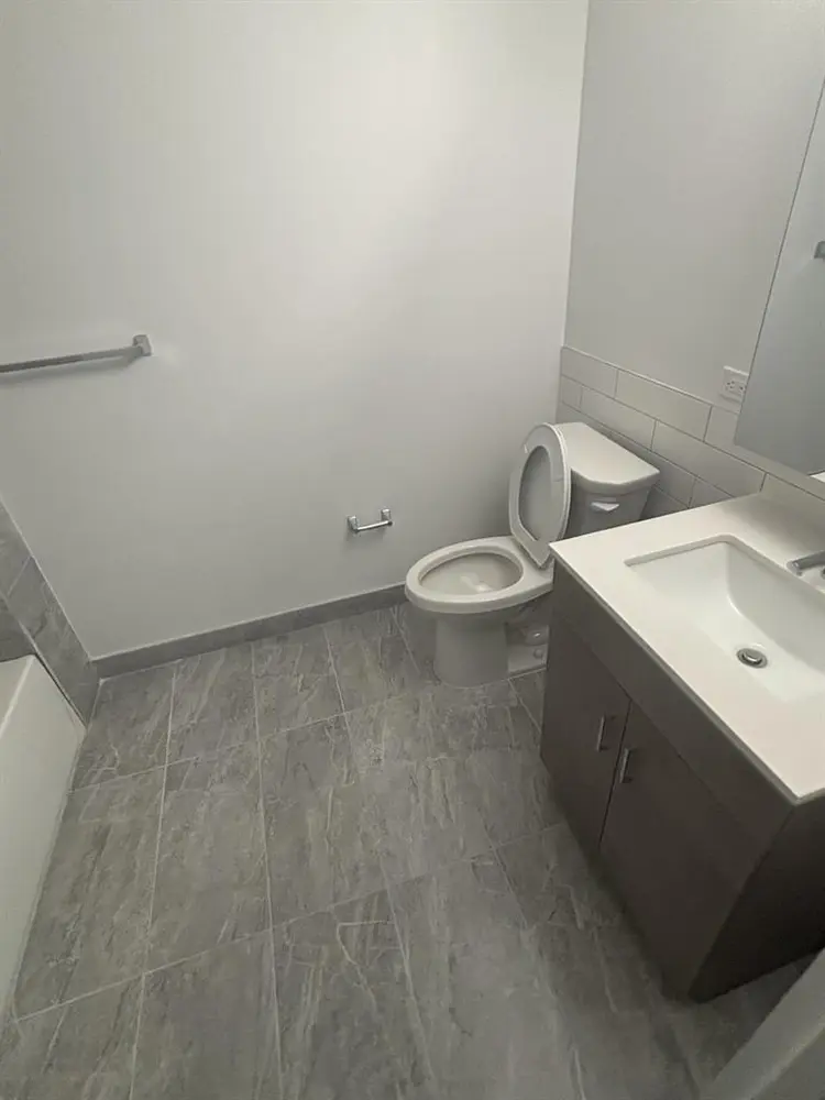 2 bed apt looking for a roommate