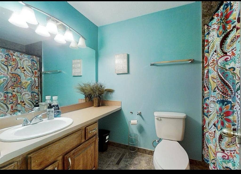 1 bedroom with shared bath
