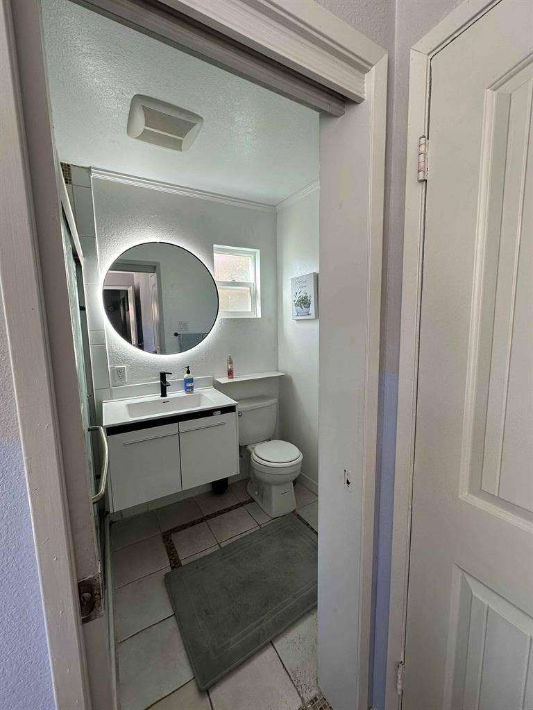 1 bedroom & private bath for rent