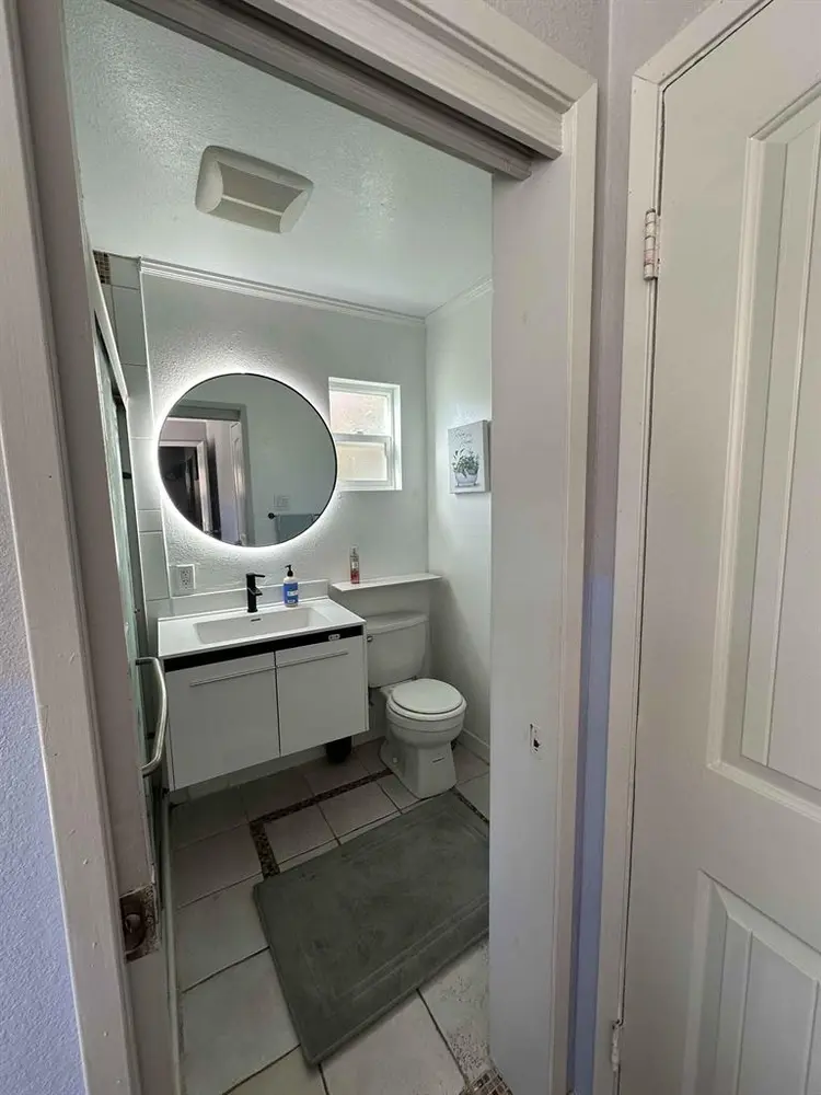 1 bedroom & private bath for rent