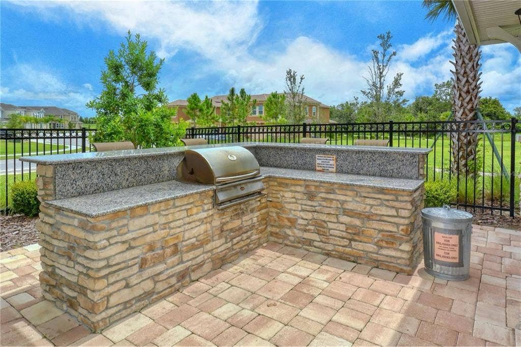 ROOMMATE WANTED IN LWR!