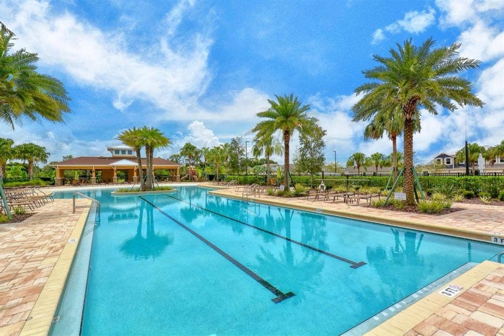 ROOMMATE WANTED IN LWR!