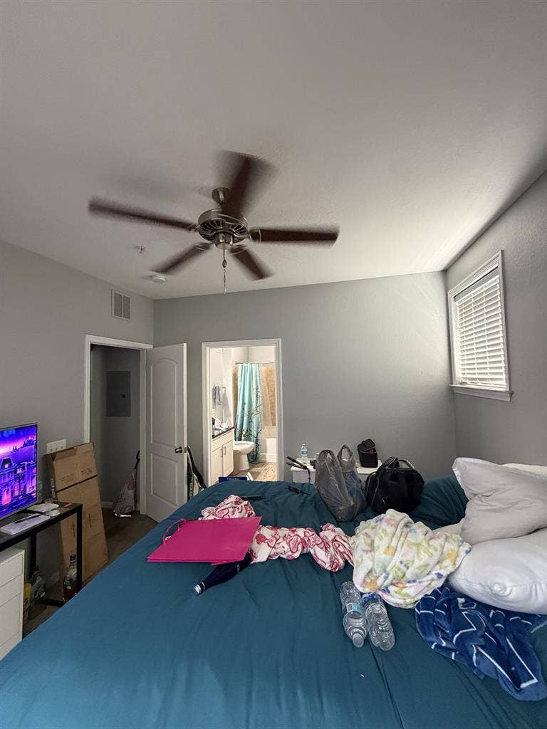 FEMALE roommate wanted!