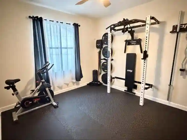 Room with private bathroomm