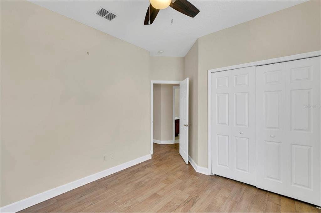 Room with private bathroomm