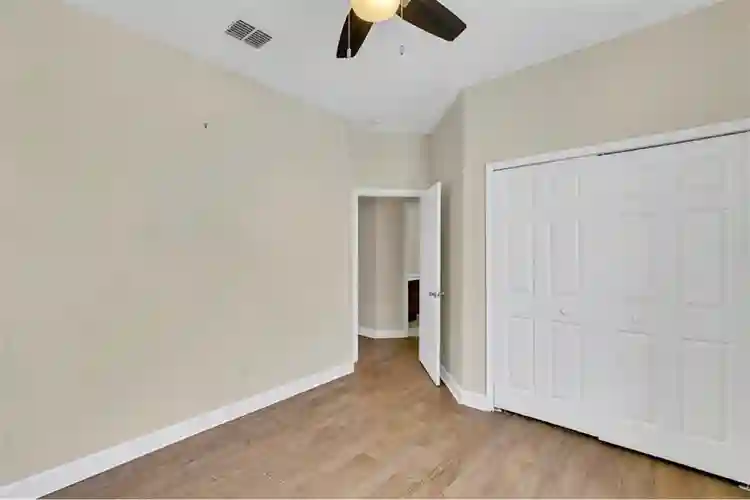 Room with private bathroomm