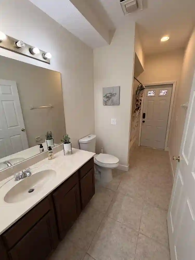 Room with private bathroomm