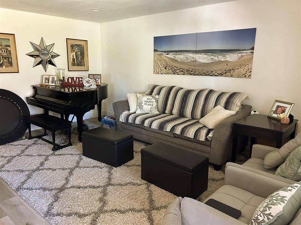 Furnished Room in Escondido - Oct 1