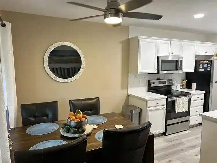 Furnished Room in Escondido - Oct 1
