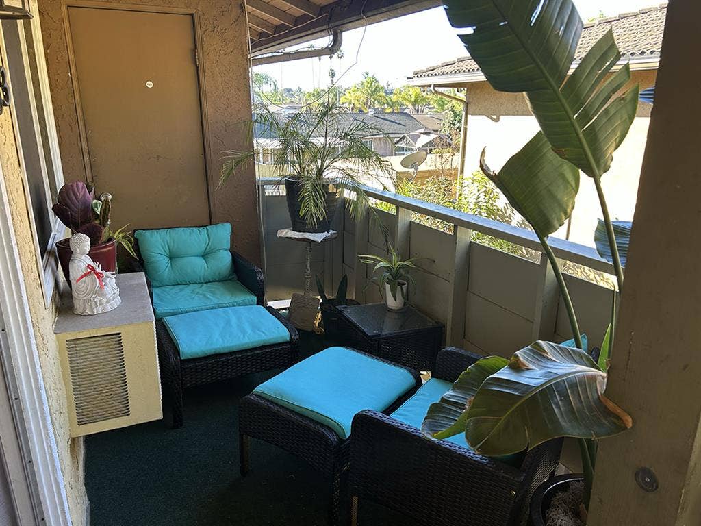 Furnished Room in Escondido - Oct 1