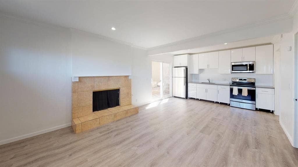 1 BR in Belmont