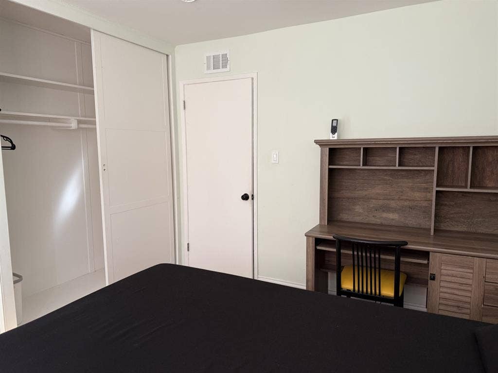 Room for rent in Azusa