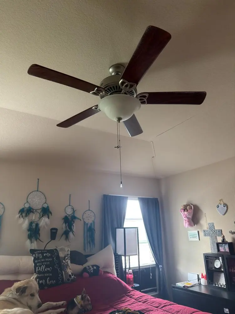Private BM, BT, Large Walkin Closet