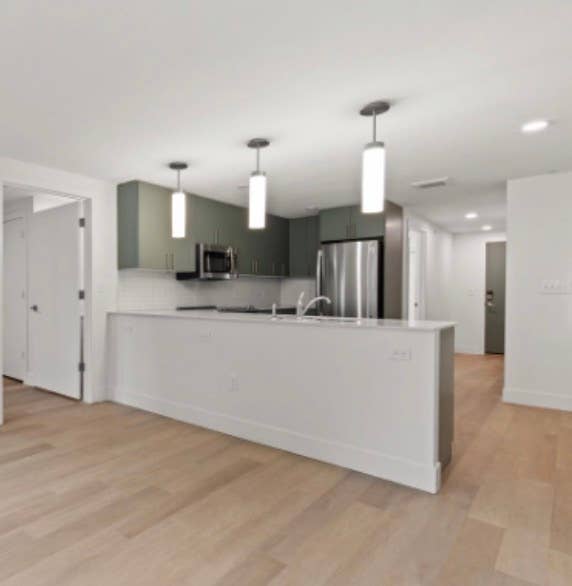 1 Room Sublease at Ivy Apartments