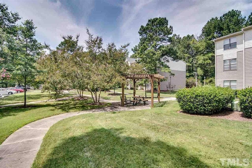 2 BR in Durham
