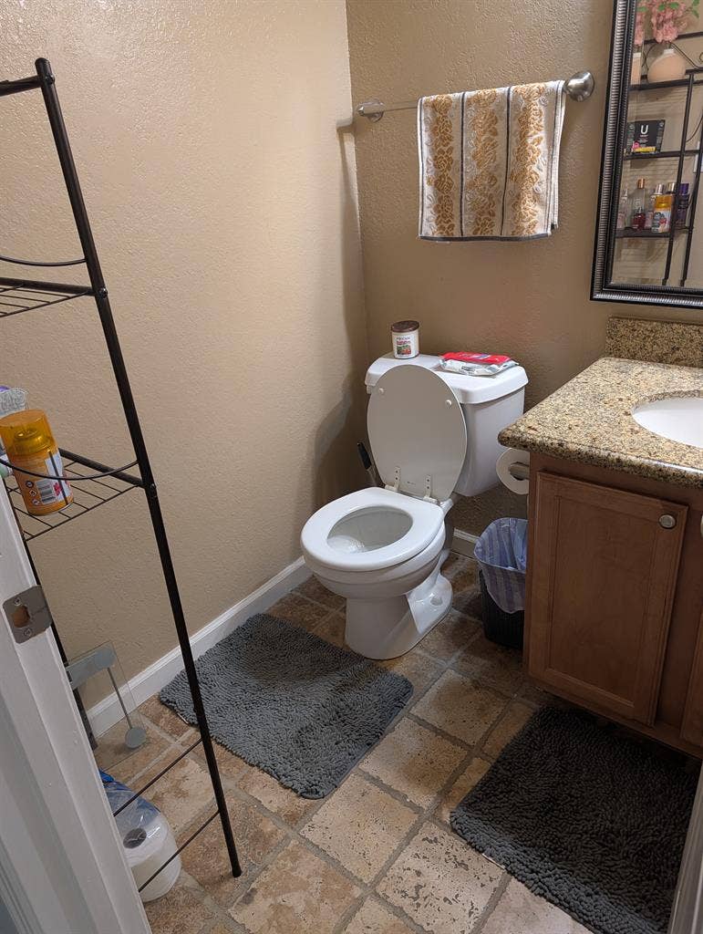 Affordable spare room in Modesto.