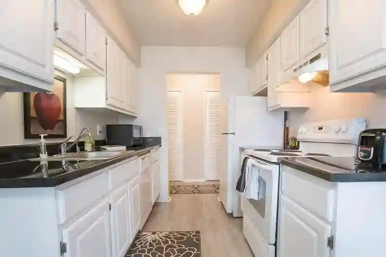 2 bedroom w/ washer & dryer