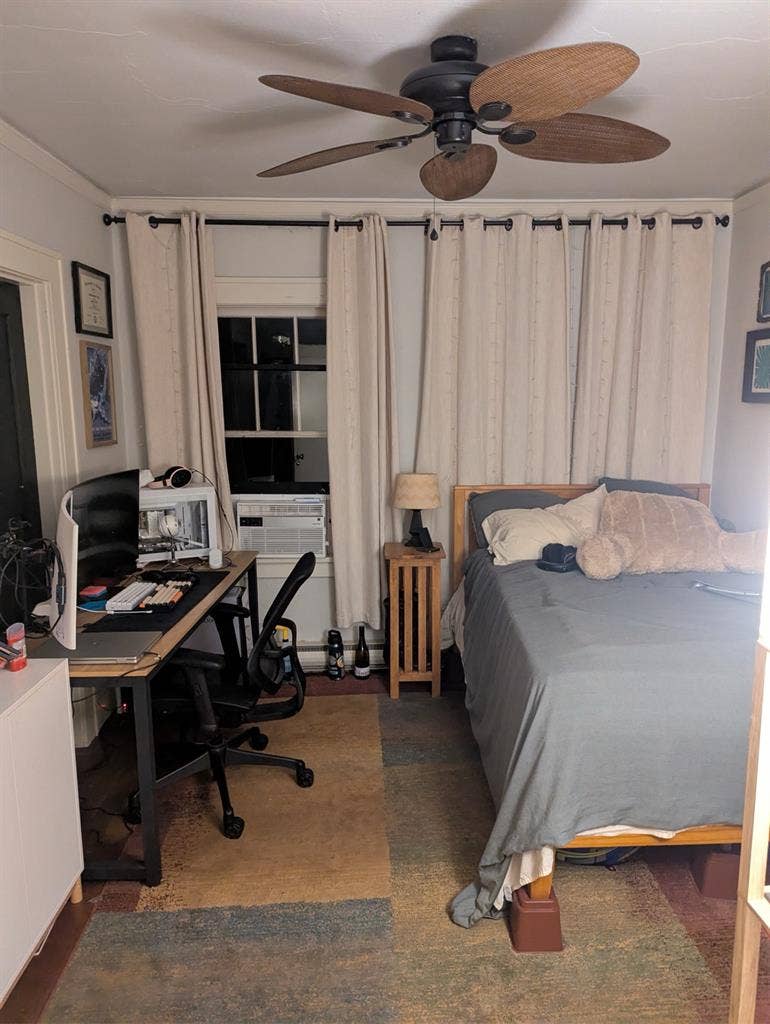 Private Room in NE Portland
