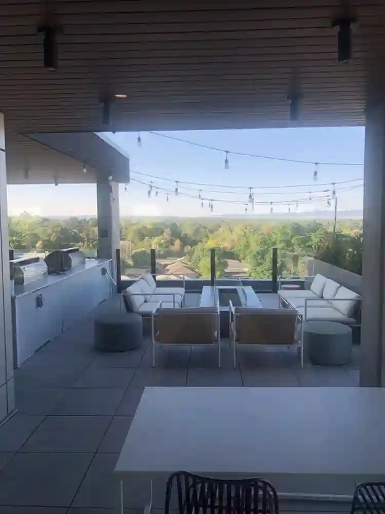 Room available in 2b2b englewood